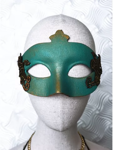 Маска карнавальна