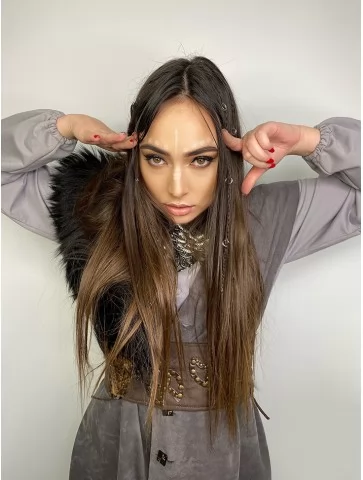 Амазонка Сірих Земель