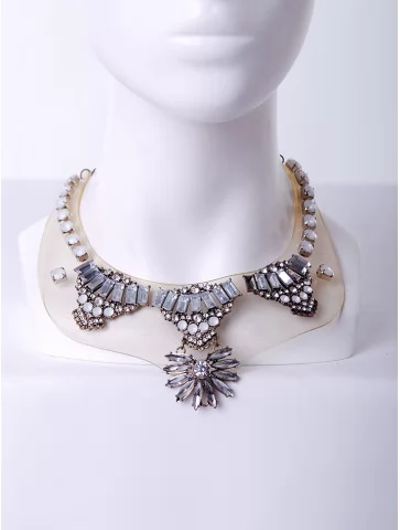 Колье с кристаллами  на...