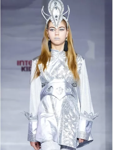 Костюм Срібна Валькірія...