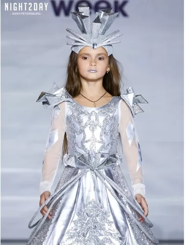 Костюм Срібна Королева...