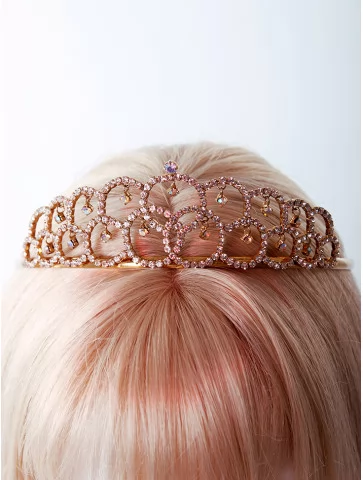 Корона с розовыми камнями