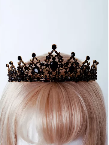 Золотая корона с чёрными...
