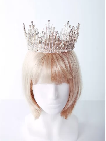 Золотая корона с камнями