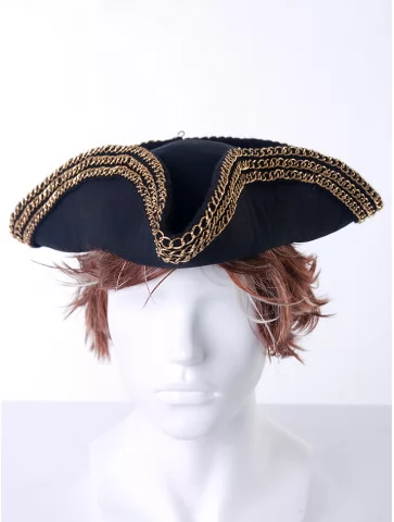 Треуголка с золотым декором