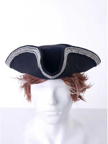 Треуголка с серебряным декором