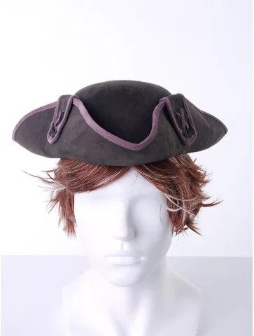 Треуголка с фиолетовым декором