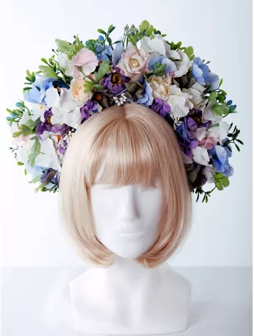 Весенний венок с цветами