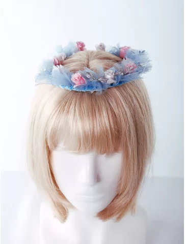 Венок весенний с цветами