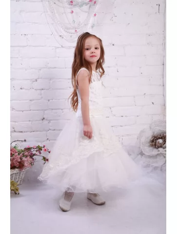 сукня у молочному мереживі